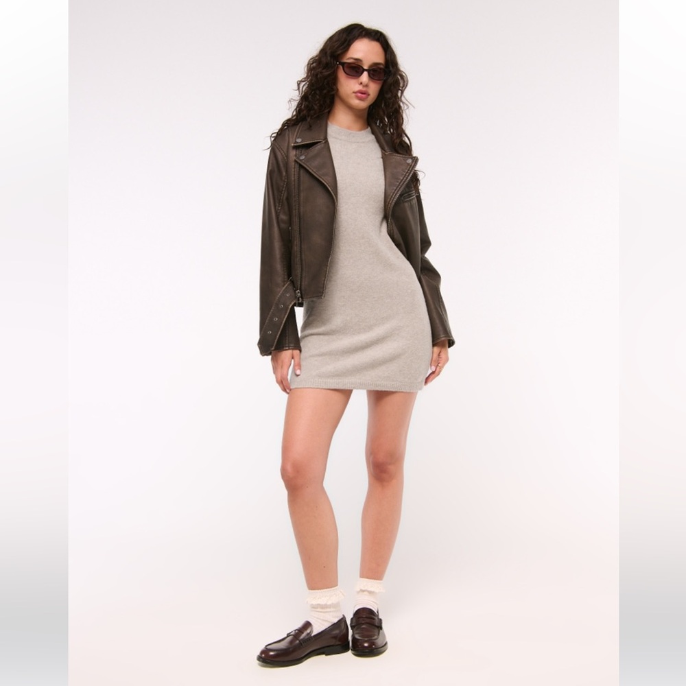 Abercrombie Madeline Mini Sweater Dress - Picture 2 of 6
